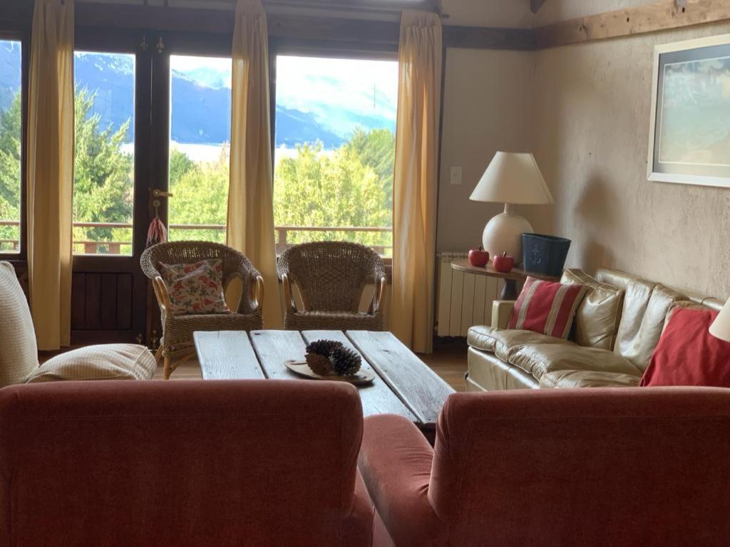 Arelauquen Bungalows&Suites San Carlos de Bariloche Bagian luar foto