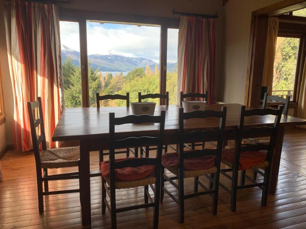 Arelauquen Bungalows&Suites San Carlos de Bariloche Bagian luar foto