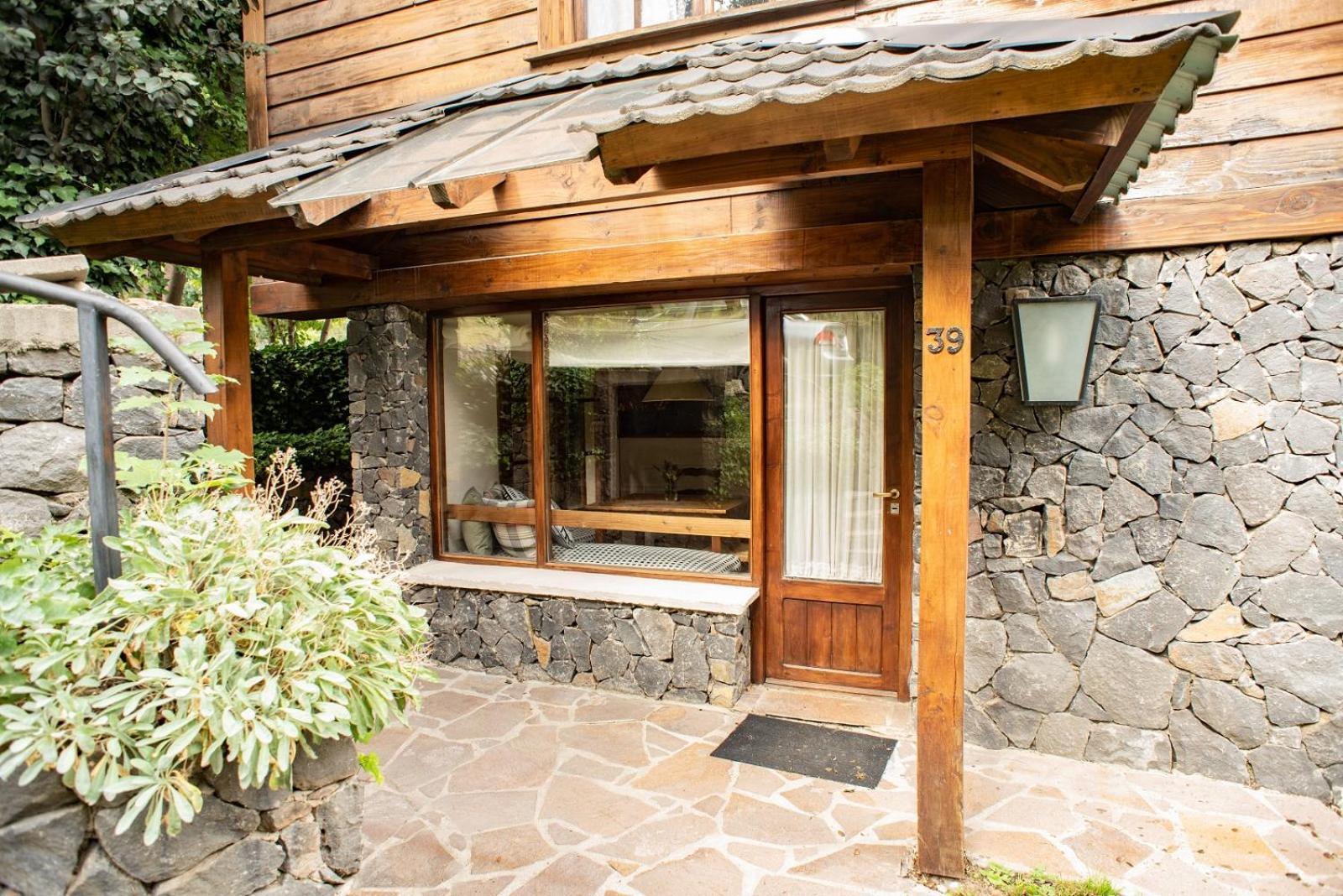 Arelauquen Bungalows&Suites San Carlos de Bariloche Bagian luar foto