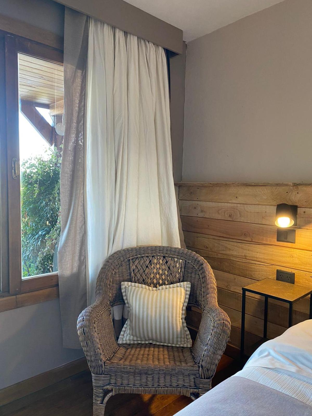Arelauquen Bungalows&Suites San Carlos de Bariloche Bagian luar foto