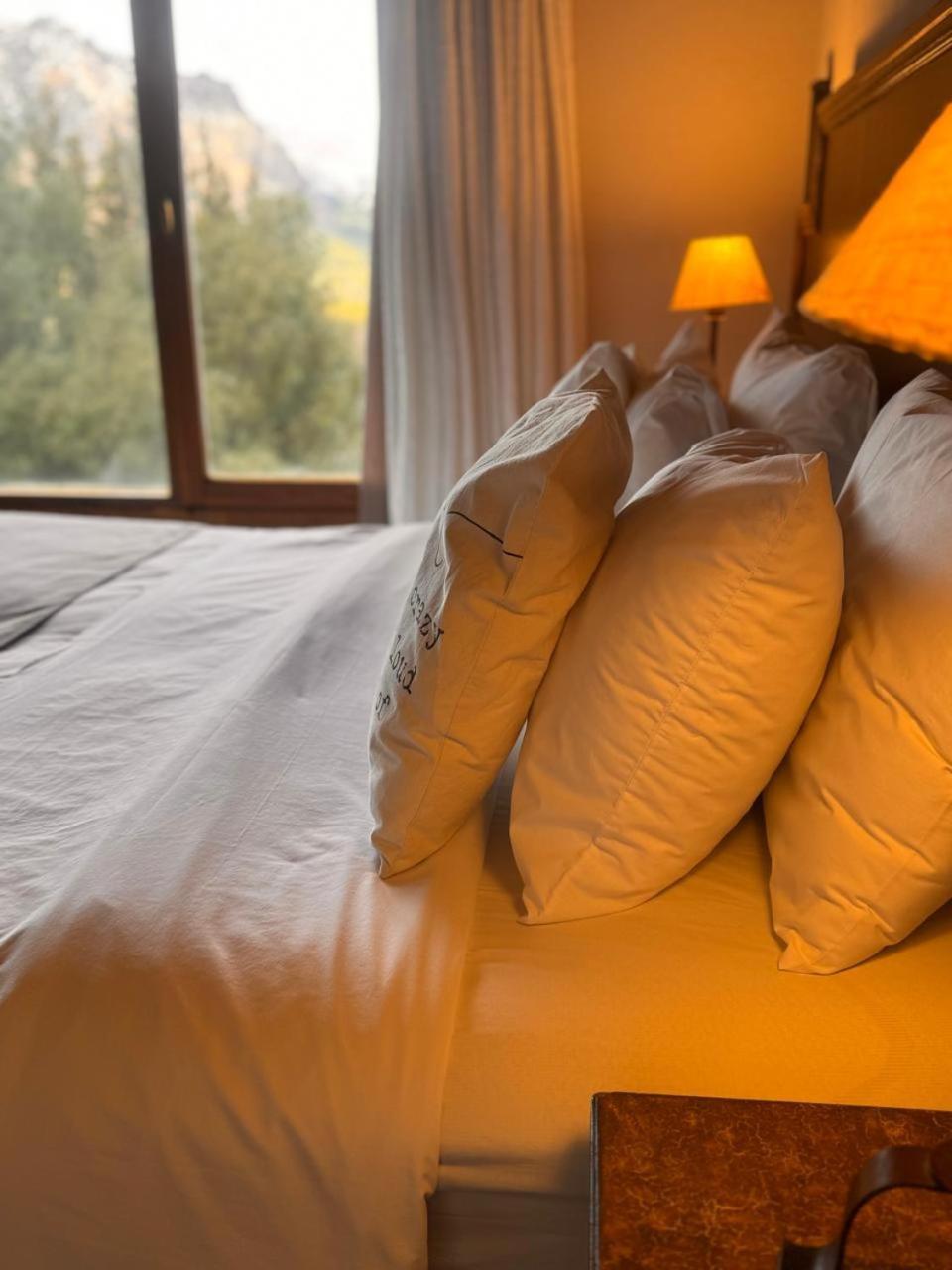 Arelauquen Bungalows&Suites San Carlos de Bariloche Bagian luar foto