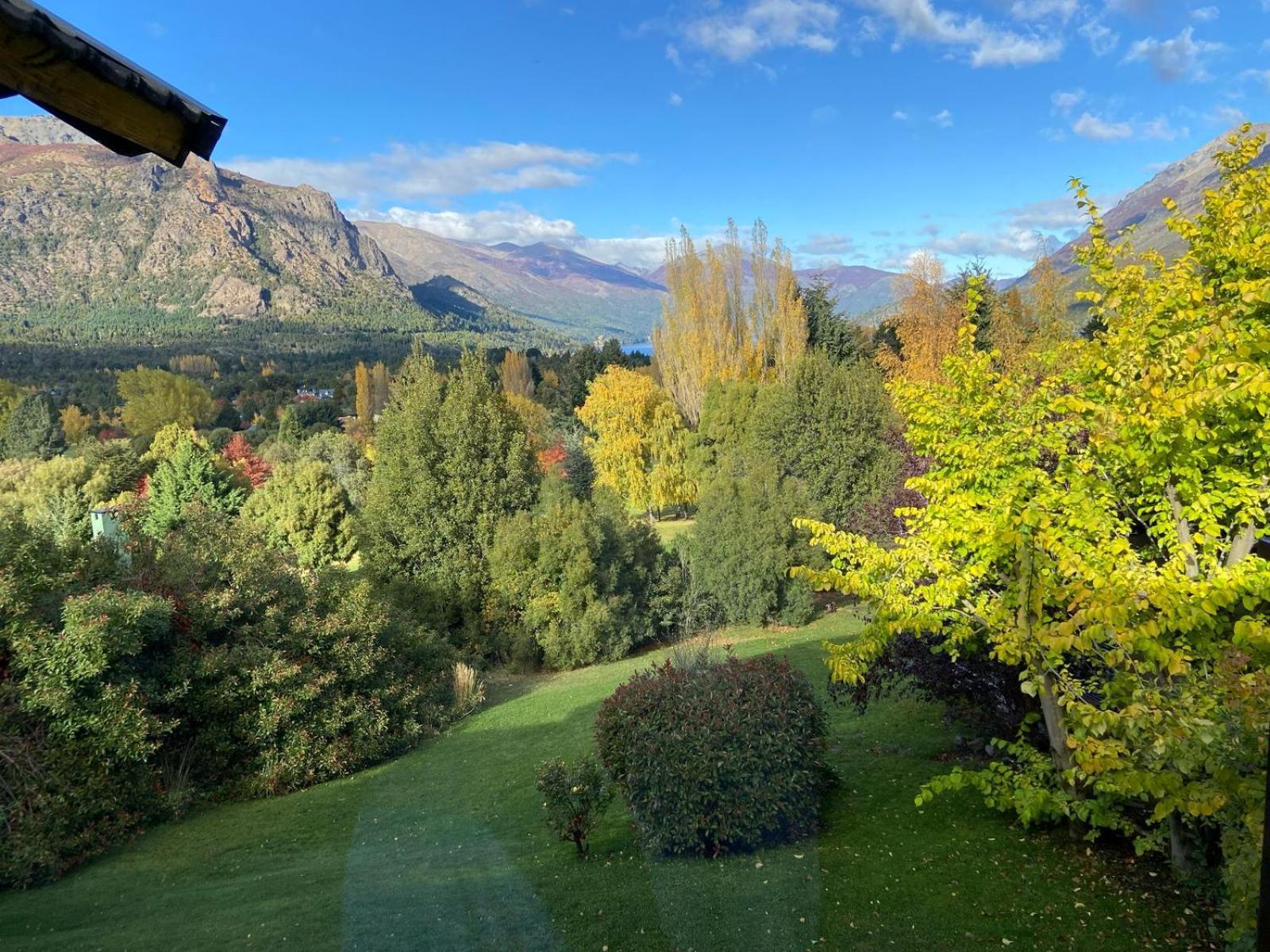 Arelauquen Bungalows&Suites San Carlos de Bariloche Bagian luar foto
